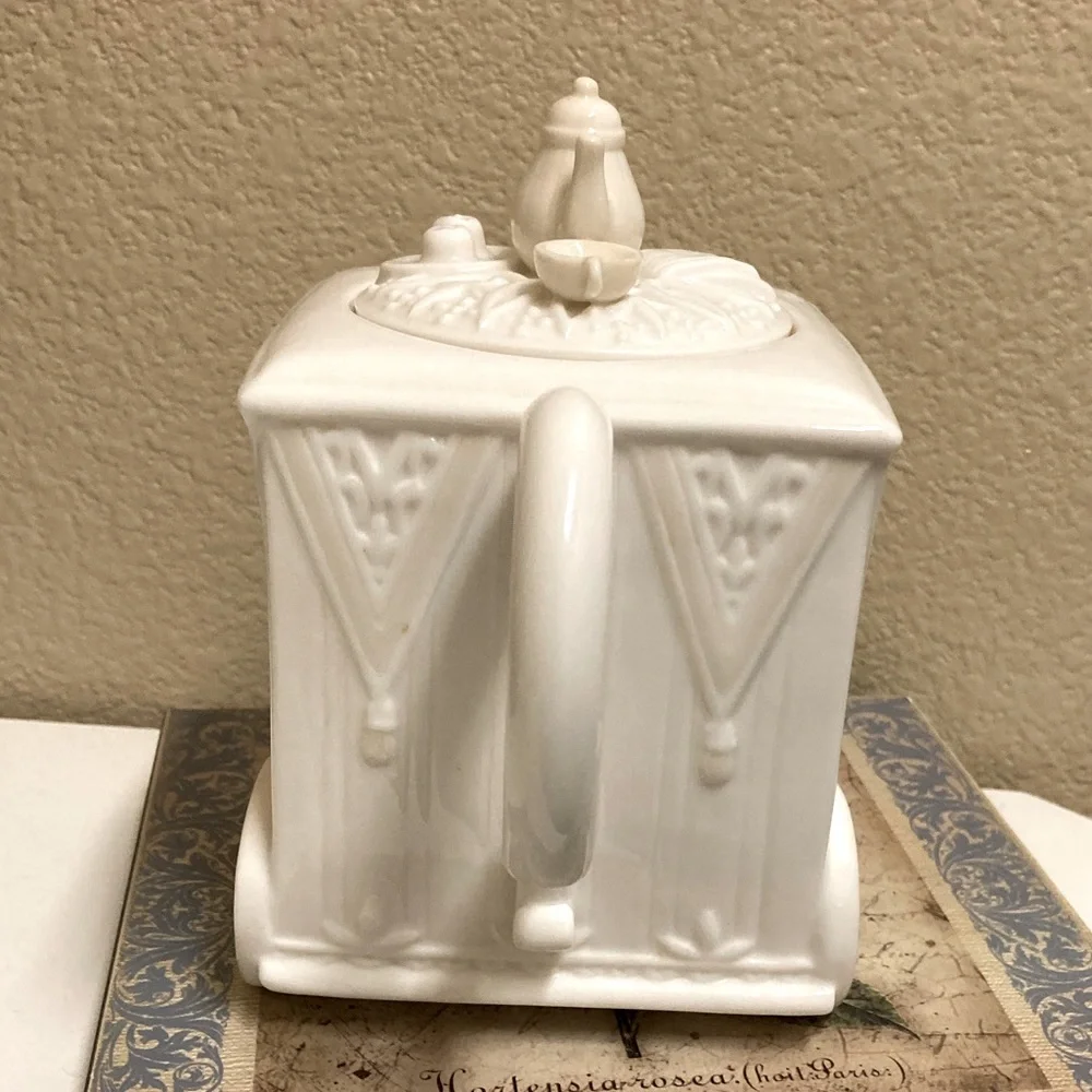 Lenox Teapot - Butlers Pantry - Picture 2 of 10